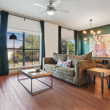 Ferienwohnung Stylish 4Br With Smart Tv And Free Garage Parking Austin Exterior foto