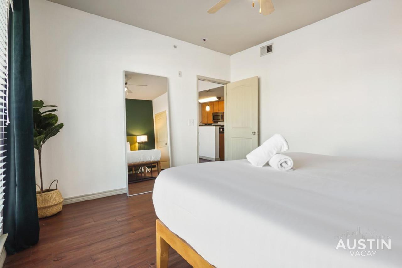 Ferienwohnung Stylish 4Br With Smart Tv And Free Garage Parking Austin Exterior foto